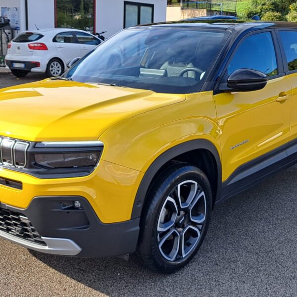 Jeep Avengers GR076NX 1