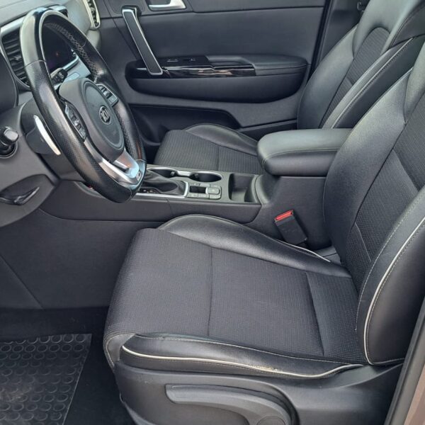 Kia Sportage GG140JV 9