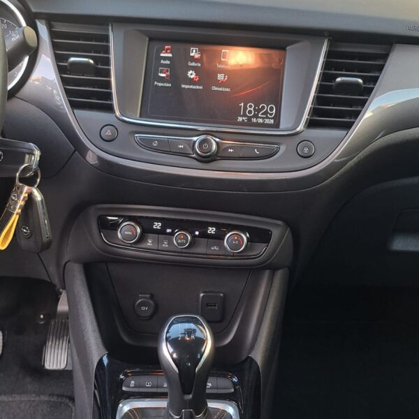 Opel Crossland FK403HW 16
