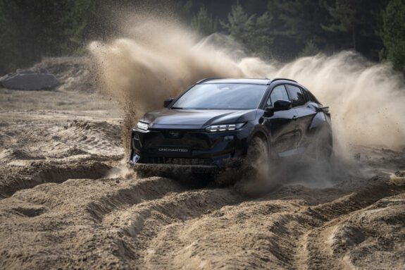 Uncharted-black-offroad-Image-007